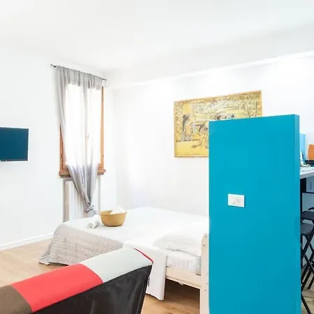 Guest House San Pietro Reggio Emilia Exterior photo